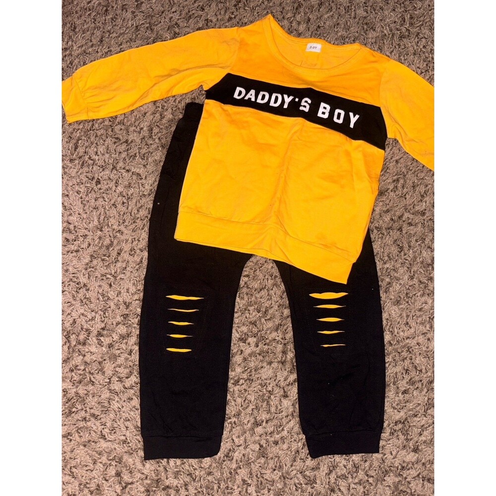Boys 2pc‎ set size 2/3 fit is more like 3/4 EUC